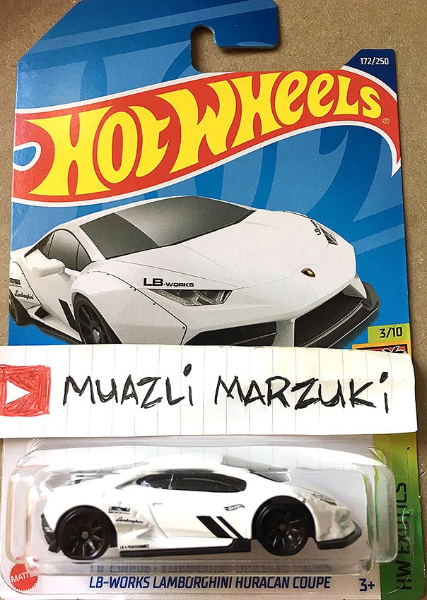 Carro 9 do lote J de 2022